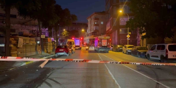 Pendik’te deterjan üretim yapan fabrikada çıkan yangın söndürüldü