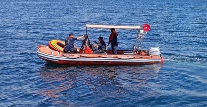 Şişme botla denize açılmıştı, panik anları ortaya çıktı