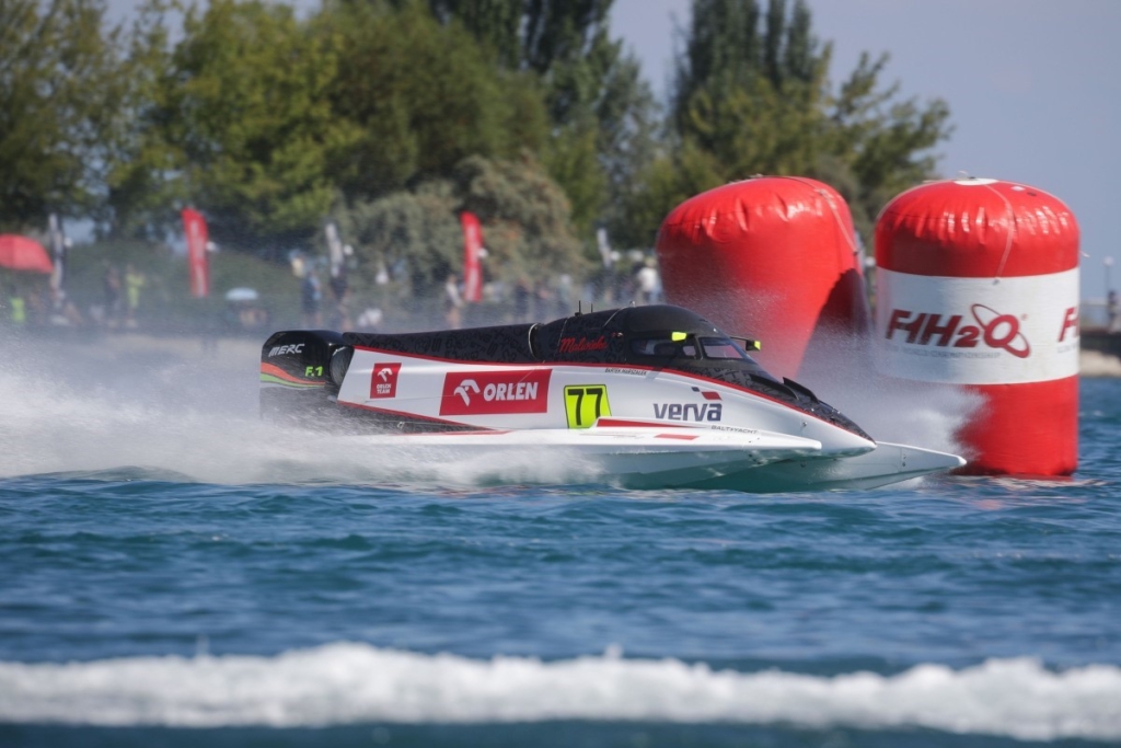 UIM F1H2O Kırgızistan Grand Prix’sinde ilk gün serbest antrenmanlar yapıldı
