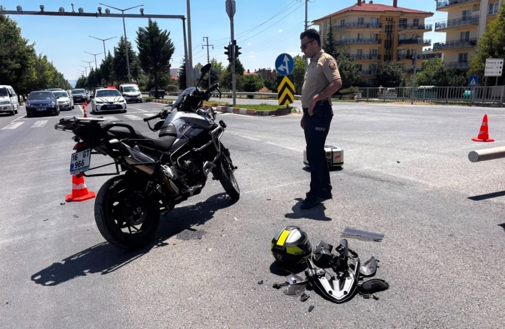 Emet’teki yangına giden arazöz motosikletle çarpıştı: 1 yaralı
