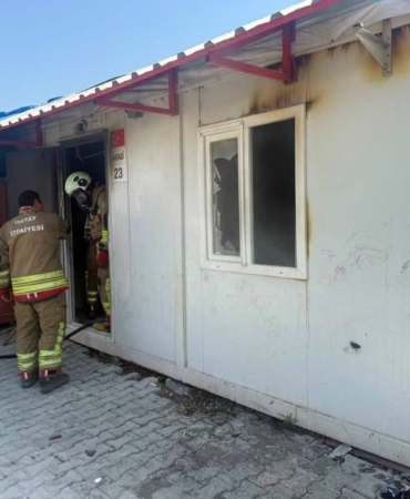Antakya’da konteyner kentte çıkan yangın kontrol altına alındı