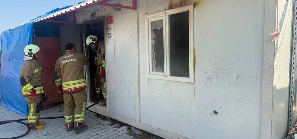 Antakya’da konteyner kentte çıkan yangın kontrol altına alındı