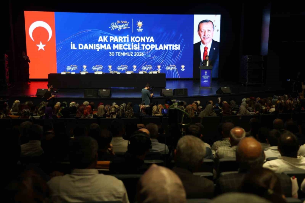 Bakan Kacır: "Ay yıldızlı bayrağımızı kendi uzay aracımızla Ay’a ulaştıracağız"
