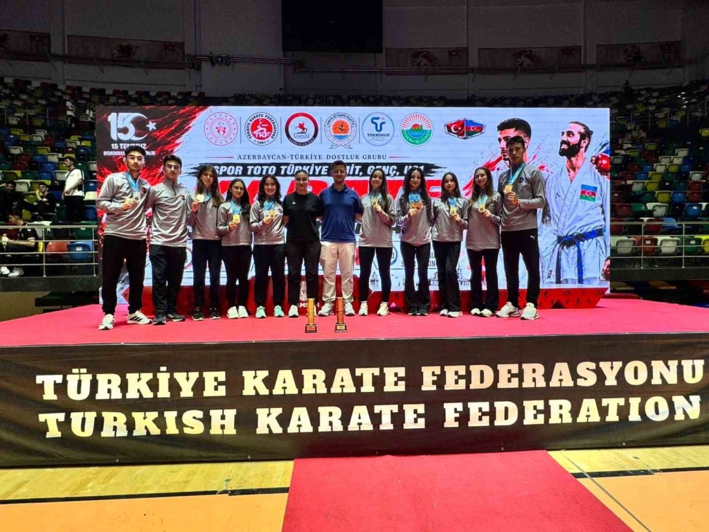 Tavşanlılı karateciler ilçenin gururu oldu