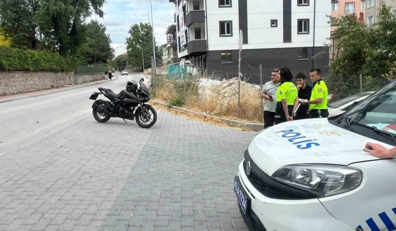 Tavşanlı’da otomobil ile motosiklet çarpıştı: 1 yaralı