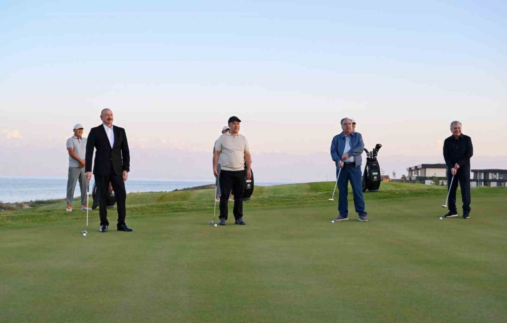 Özbekistan, Tacikistan ve Azerbaycan cumhurbaşkanları, Kırgızistan’da golf kulübü açılışına katıldı