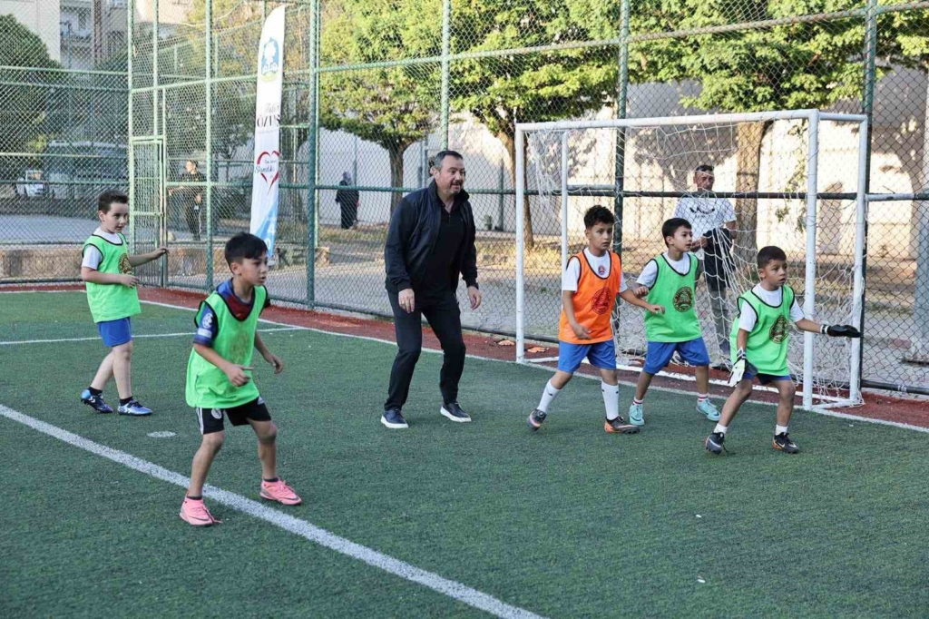 Sandıklı’da Sokak Futbol Turnuvası’nın 8’incisi başladı