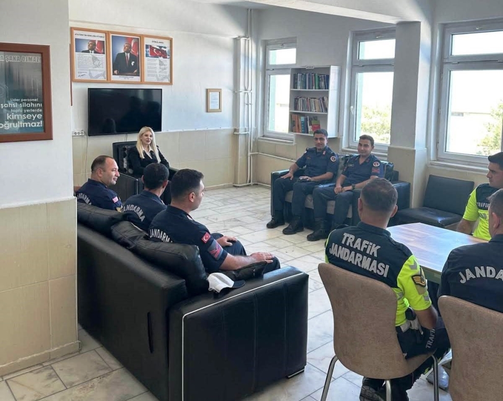 Altıntaş Kaymakamı Yıldırım’dan jandarma birimlerine ziyaret