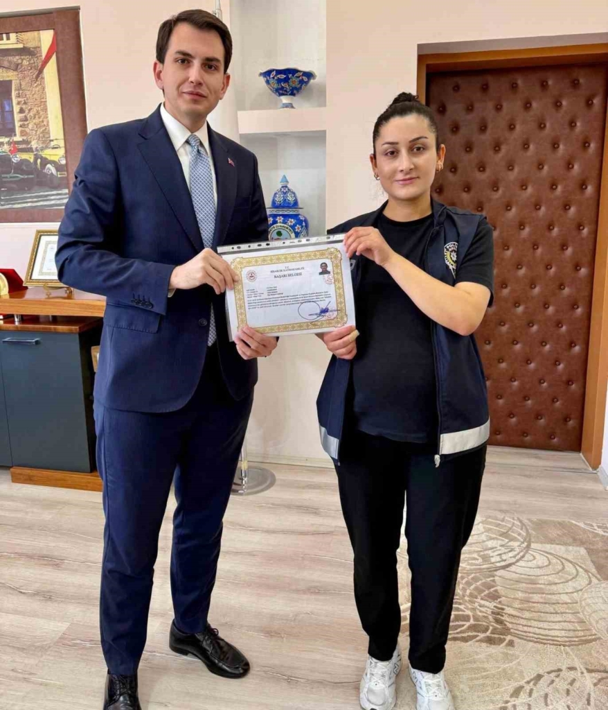 Hisarcık’ta emniyet personeline Başarı Belgesi