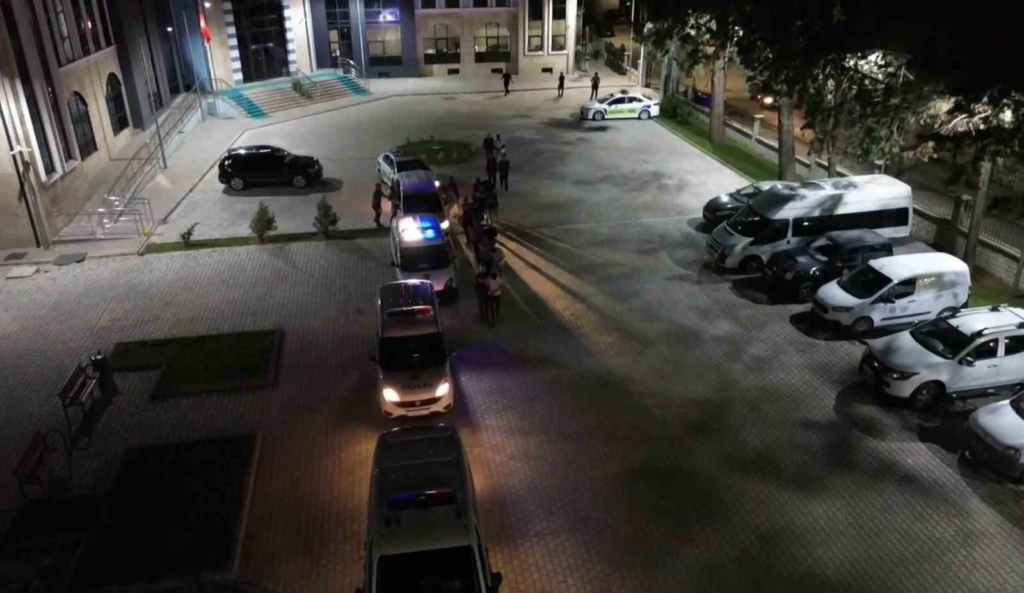 Kütahya merkezli uyuşturucu operasyonu: 24 gözaltı