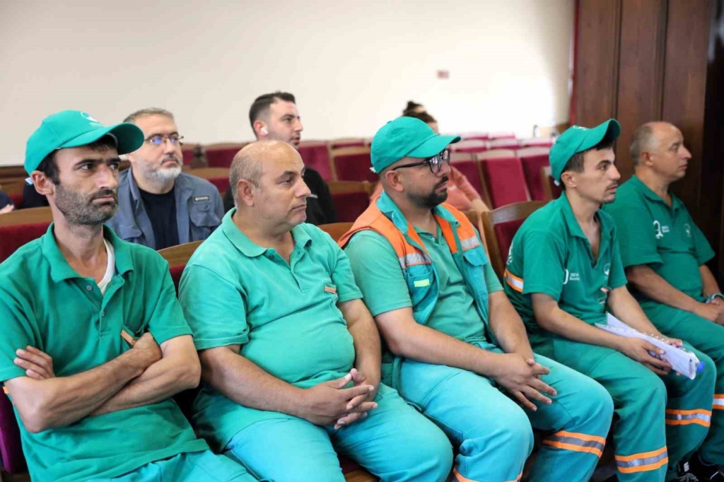 Temizlik işçilerine "Hepatit B" eğitimi