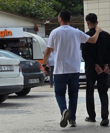 50 kilometre kaçan araçtan 20 bin adet uyuşturucu hap çıktı