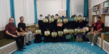 Emirdağ’da Aziziye Kız Hafızlık Kur’an Kursu öğrencilerine ‘Ebru Sanatı’ ve ‘Kaligrafi’ etkinliği’ ilgi gördü