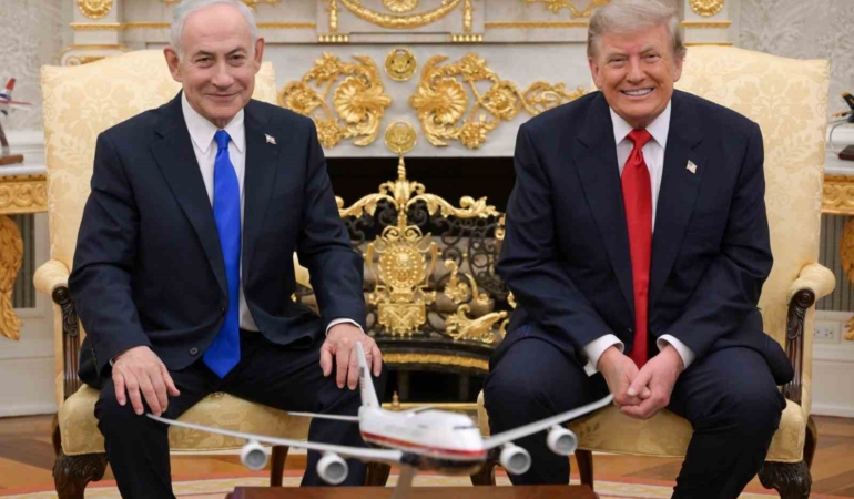 Trump ve Netanyahu, İran’la yapılan savaşın başından beri ilk kez yüz yüze görüştü