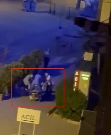 Kadın doktordan sedye üzerinde hayat kurtaran müdahale