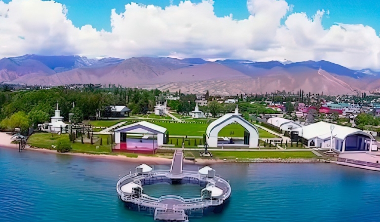 Issık Göl, Kırgızistan’ın turizm vitrini olmaya devam ediyor