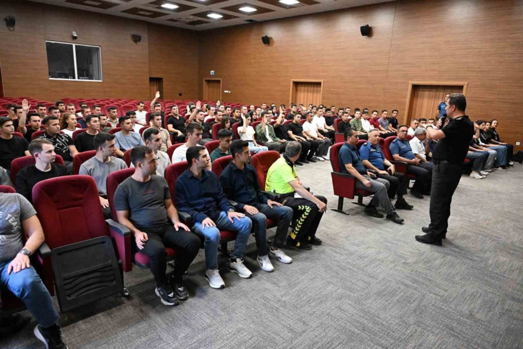 Kütahya’da göreve başlayan polis memurlarına oryantasyon eğitimi