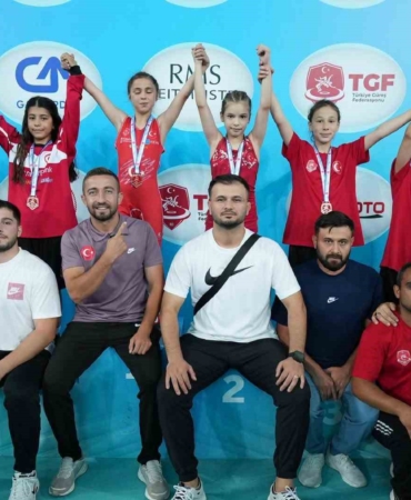 Bilecikli güreşçilerden Türkiye Şampiyonası’nda büyük başarı