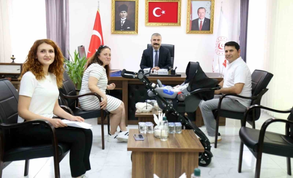 Eskişehir’de koruyucu aile hizmetiyle bir çocuk daha sıcak yuvaya kavuştu