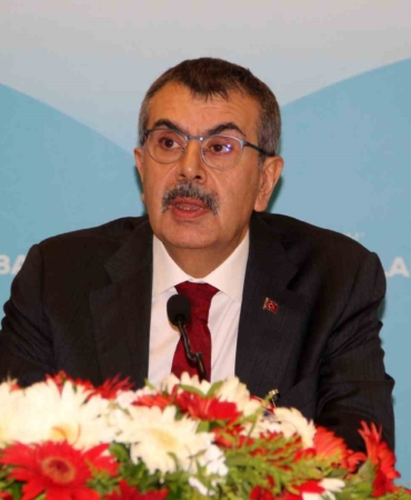 Bakan Tekin: "Özel okullarda öğretmenlerin ortalama maaşı 40 bin lira"