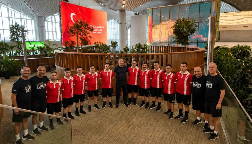 Down Futsal Milli Takımı’nın Genuine Cup için ABD’ye yolculuğu başladı