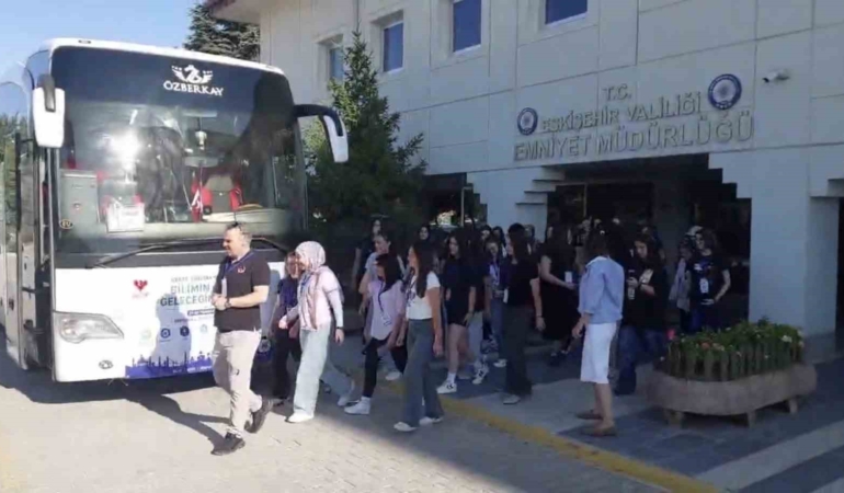Eskişehir’den 35 öğrencinin katılımıyla Kocaeli’de bilim kampı düzenlendi