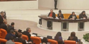 TBMM’de oturma düzeni değişti