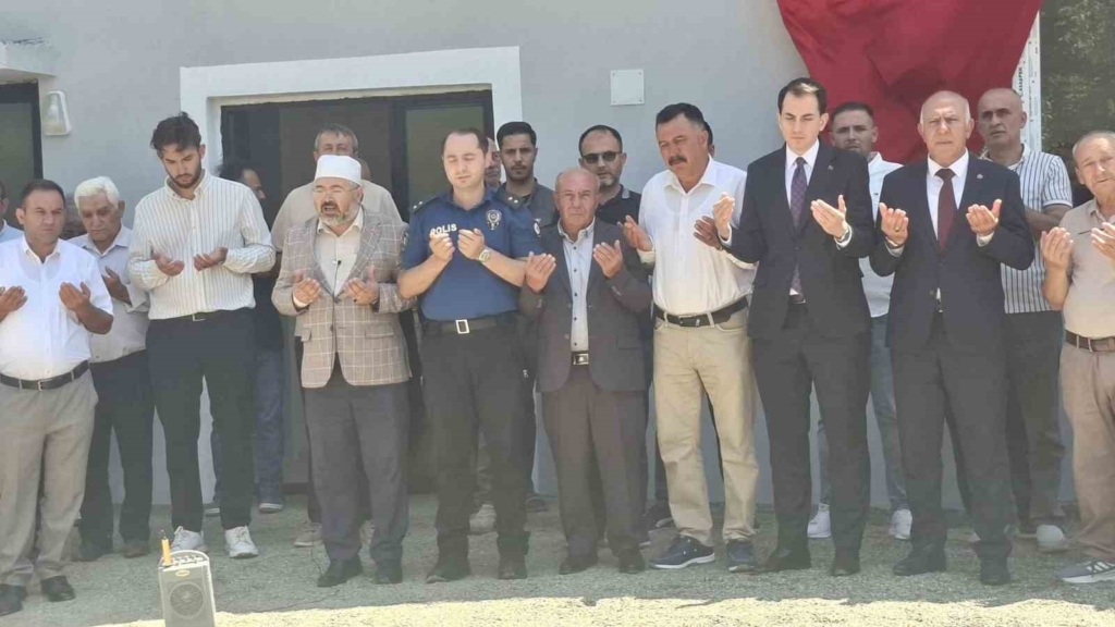 Hisarcık Aşağı Yoncaağaç Köyü’nde Çok Amaçlı Salon açıldı ve hayır yemeği düzenlendi