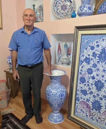 Kütahyalı çini ustası Mehmet Koçer: "Çinicilik yeniden mimariyle buluşmalı"