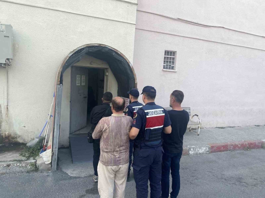 Sahte evrakla milyonluk vurgun girişimine suçüstü baskın: 4 tutuklama