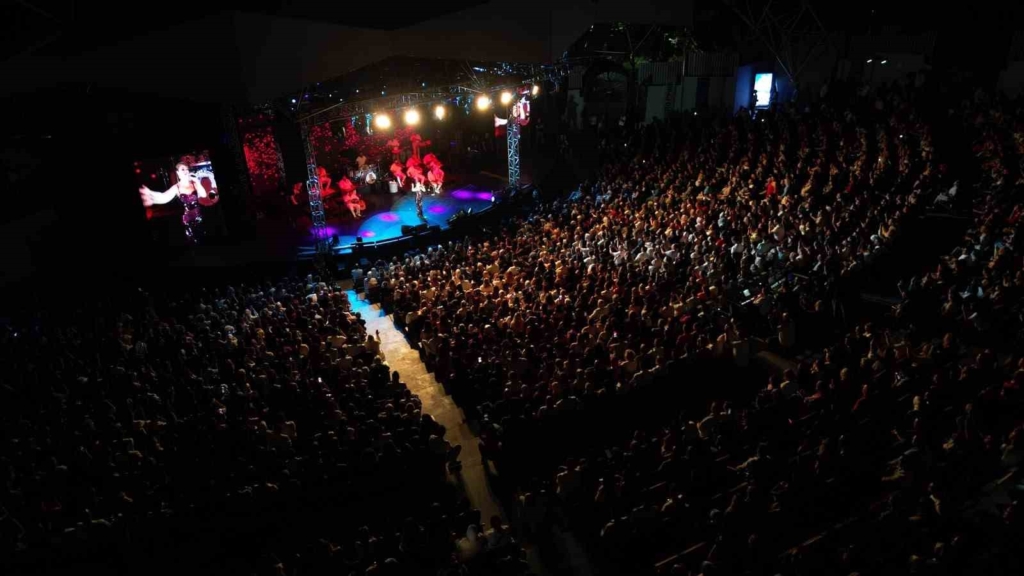 Açıkhava’da Derya Bedavacı rüzgarı