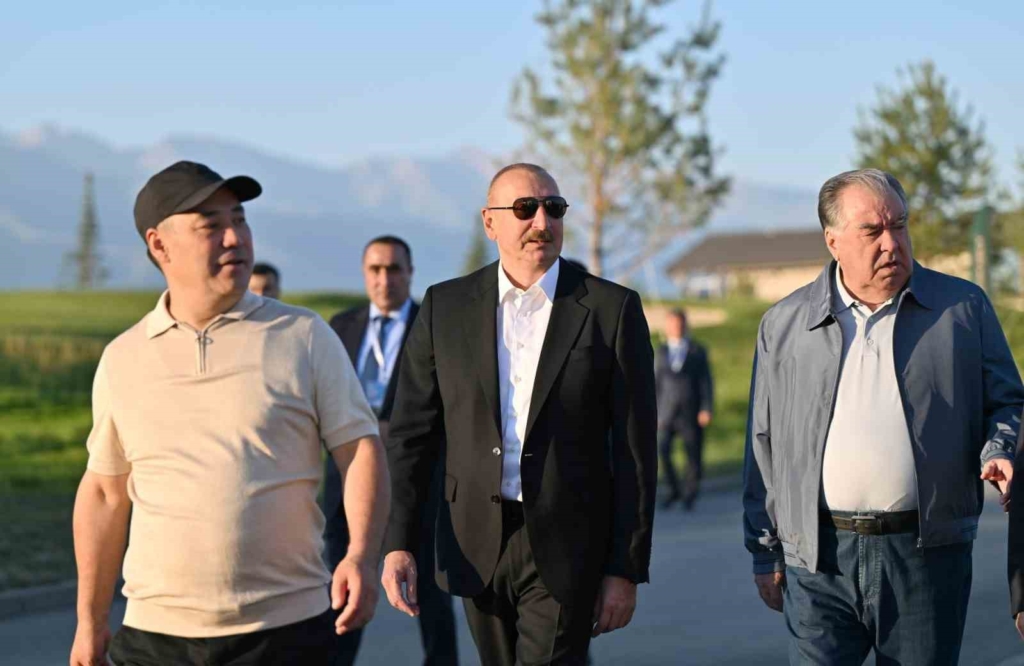 Özbekistan, Tacikistan ve Azerbaycan cumhurbaşkanları, Kırgızistan’da golf kulübü açılışına katıldı