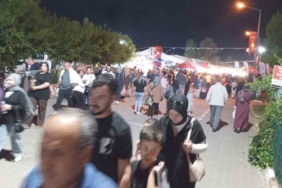 Gediz Tarhana Festivali’nin son gününde festival alanında insan seli