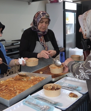 Evde oturmak yerine üretimi seçtiler: Yaptıkları ürünleri Türkiye’nin dört bir yanına gönderiyorlar