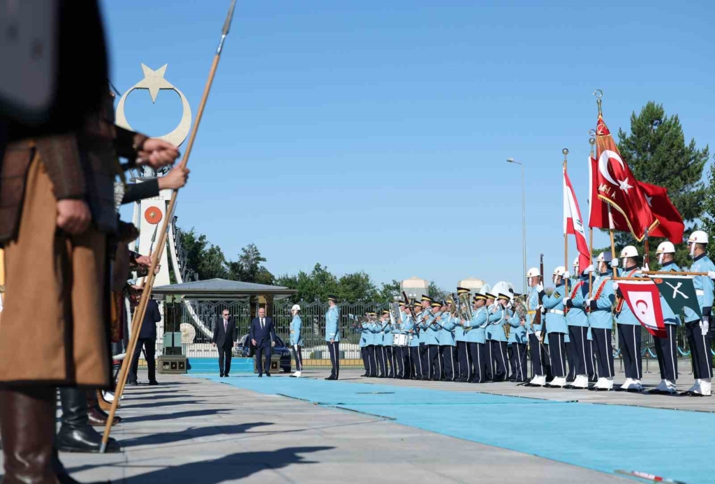 Cumhurbaşkanı Erdoğan, Lübnan Cumhurbaşkanı Avn’i törenle karşıladı