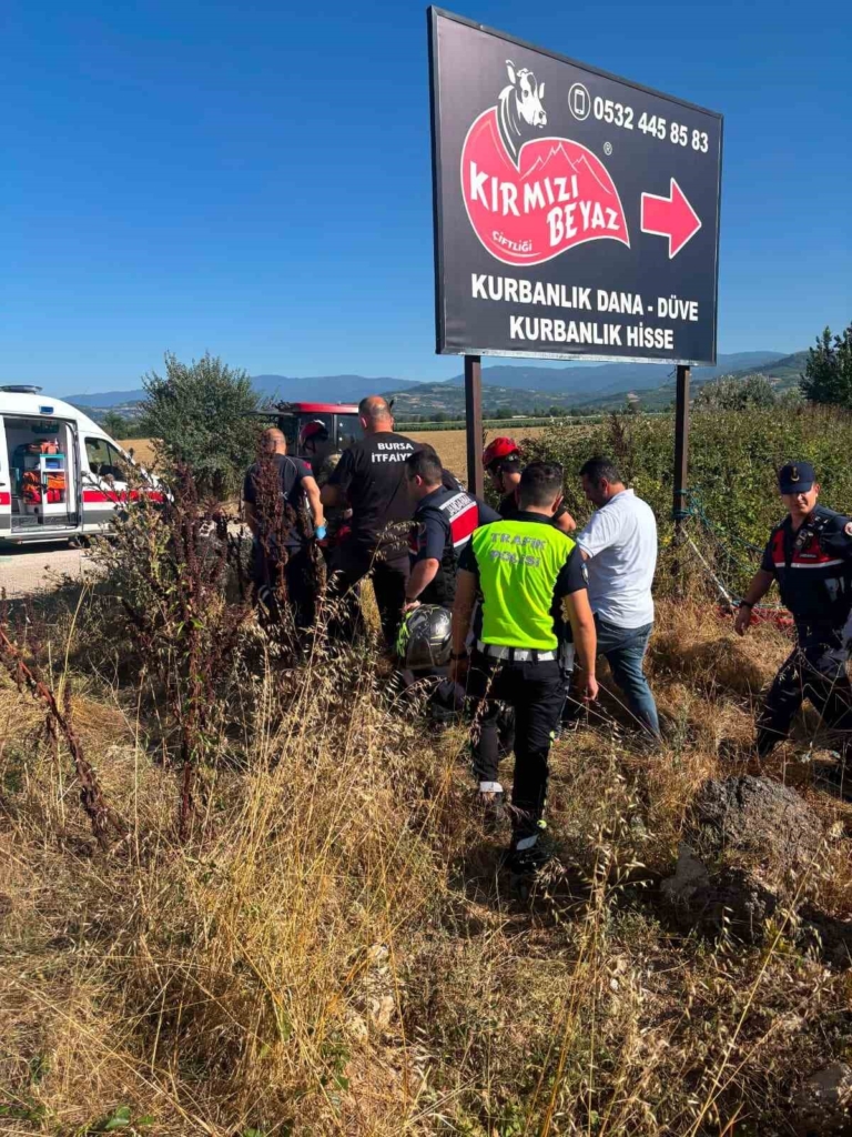 Bursa’da kontrolden çıkan motosiklet dere yatağına uçtu: 1 yaralı