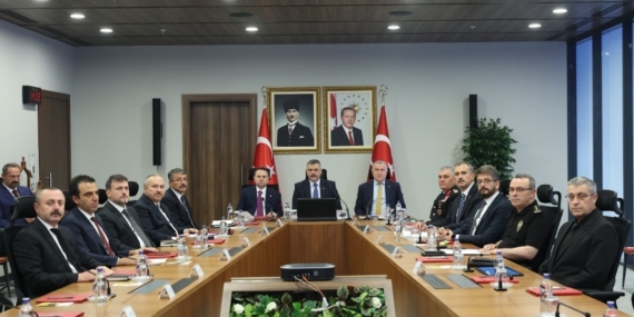 Üç bakan ‘Spor Güvenliği Değerlendirme’ toplantısında bir araya geldi
