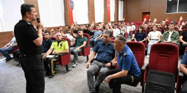 Kütahya’da göreve başlayan polis memurlarına oryantasyon eğitimi