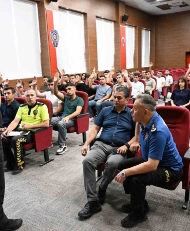 Kütahya’da göreve başlayan polis memurlarına oryantasyon eğitimi