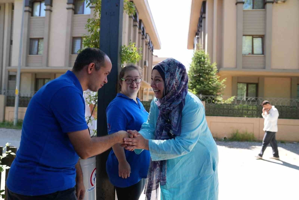 Ünlü televizyon programcısı İkbal Gürpınar Düzce’de