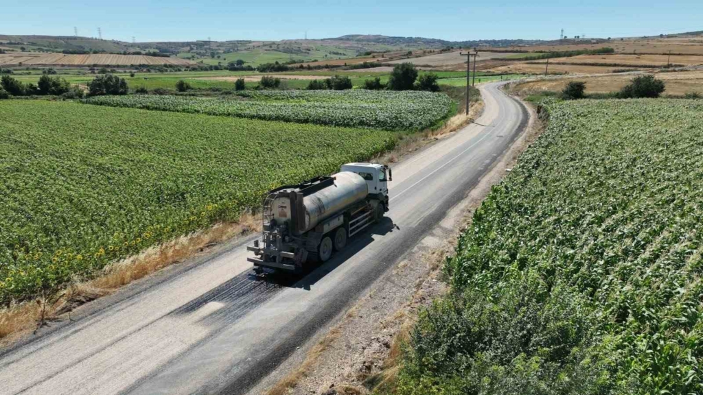 Karacabey ve Mustafakemalpaşa’da yollar yenileniyor