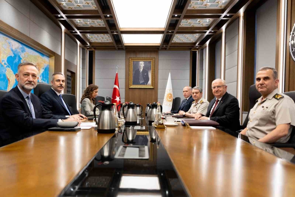 Bakan Fidan, Milli Savunma Bakanı Güler ile görüştü