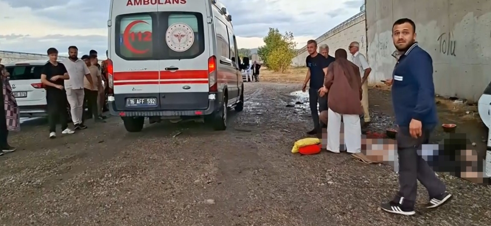 Bursa’da köprülü kavşakta feci kaza: 3 ölü, 2 ağır yaralı