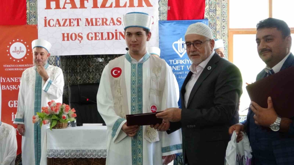 Kütahya’da 15 hafız için icazet merasimi