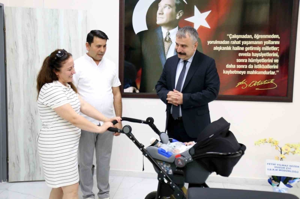 Eskişehir’de koruyucu aile hizmetiyle bir çocuk daha sıcak yuvaya kavuştu