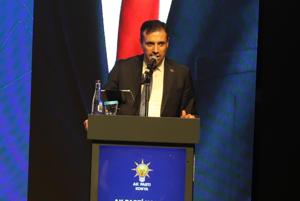 Bakan Kacır: "Ay yıldızlı bayrağımızı kendi uzay aracımızla Ay’a ulaştıracağız"