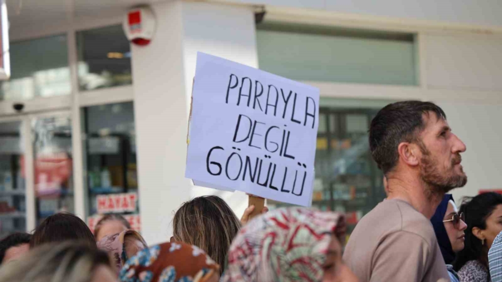 CHP’den istifa eden Kırşehir Belediye Başkanı Ekicioğlu ve teşkilatlar Yeni Parti’ye katıldı