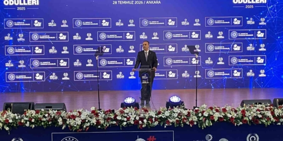 Bakan Kacır: "23 yılda imalat sanayi katma değerimizi 41 milyar dolardan 250 milyar doların üzerine çıkardık"