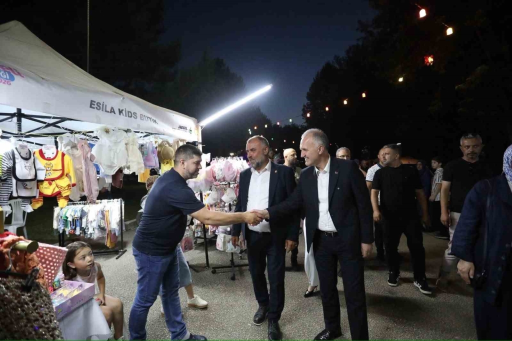 Hanımeli alışveriş şenliği tüm coşkusuyla devam ediyor