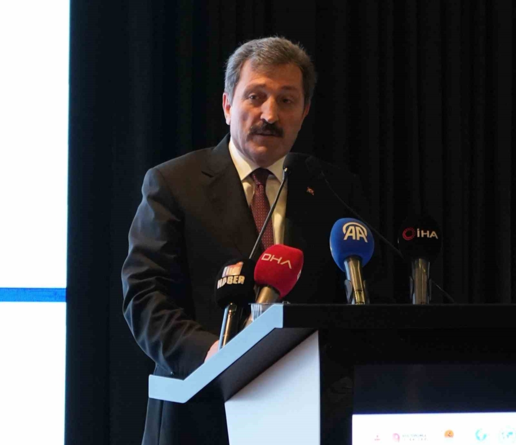 Vali Tavlı: "Gençlerimizi bağımlılığın her türlüsünden uzak tutmalıyız"